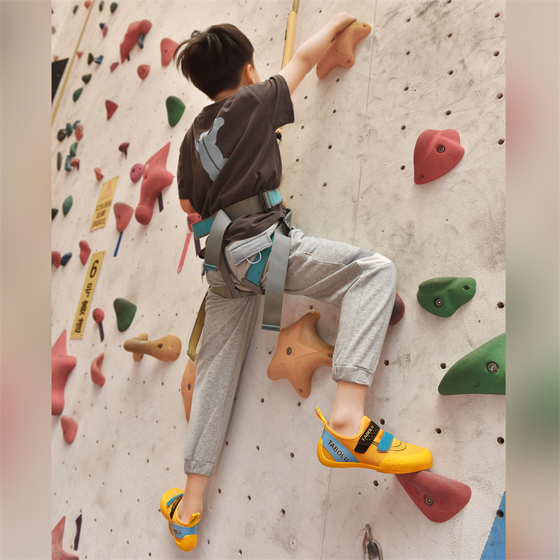 Rock-Climbing Shoes Boys Girls - Kids Outdoor Climber recensione e prezzo