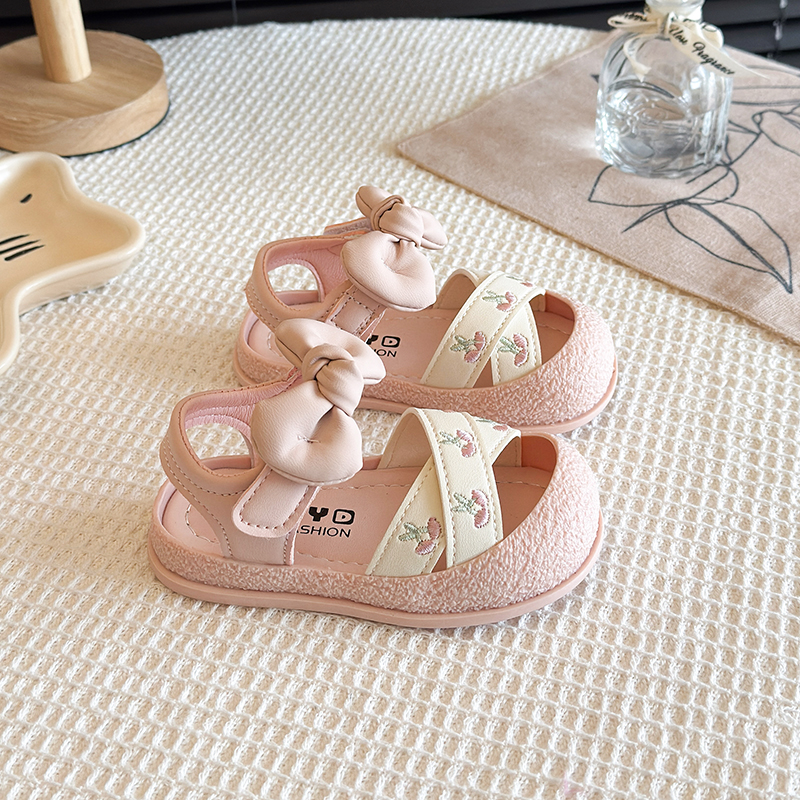 First Walker Kids Toes Capped  - Kids Outdoor Lounge Set recensione e prezzo