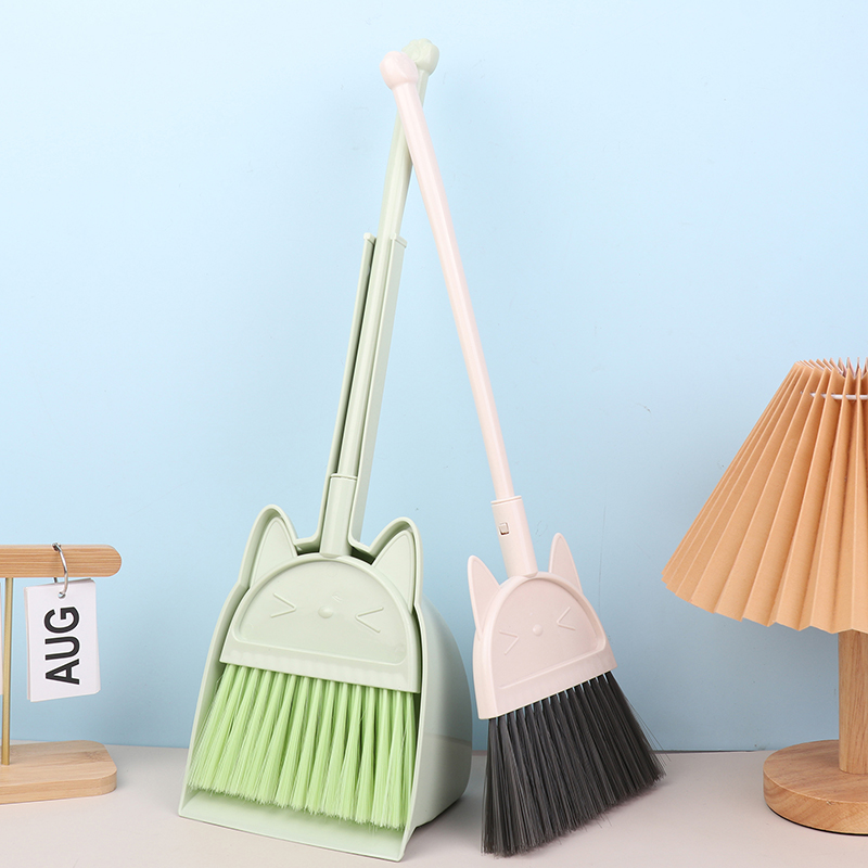 Cartoon-Style Toddler Broom Du - Kids Outdoor Broom recensione e prezzo