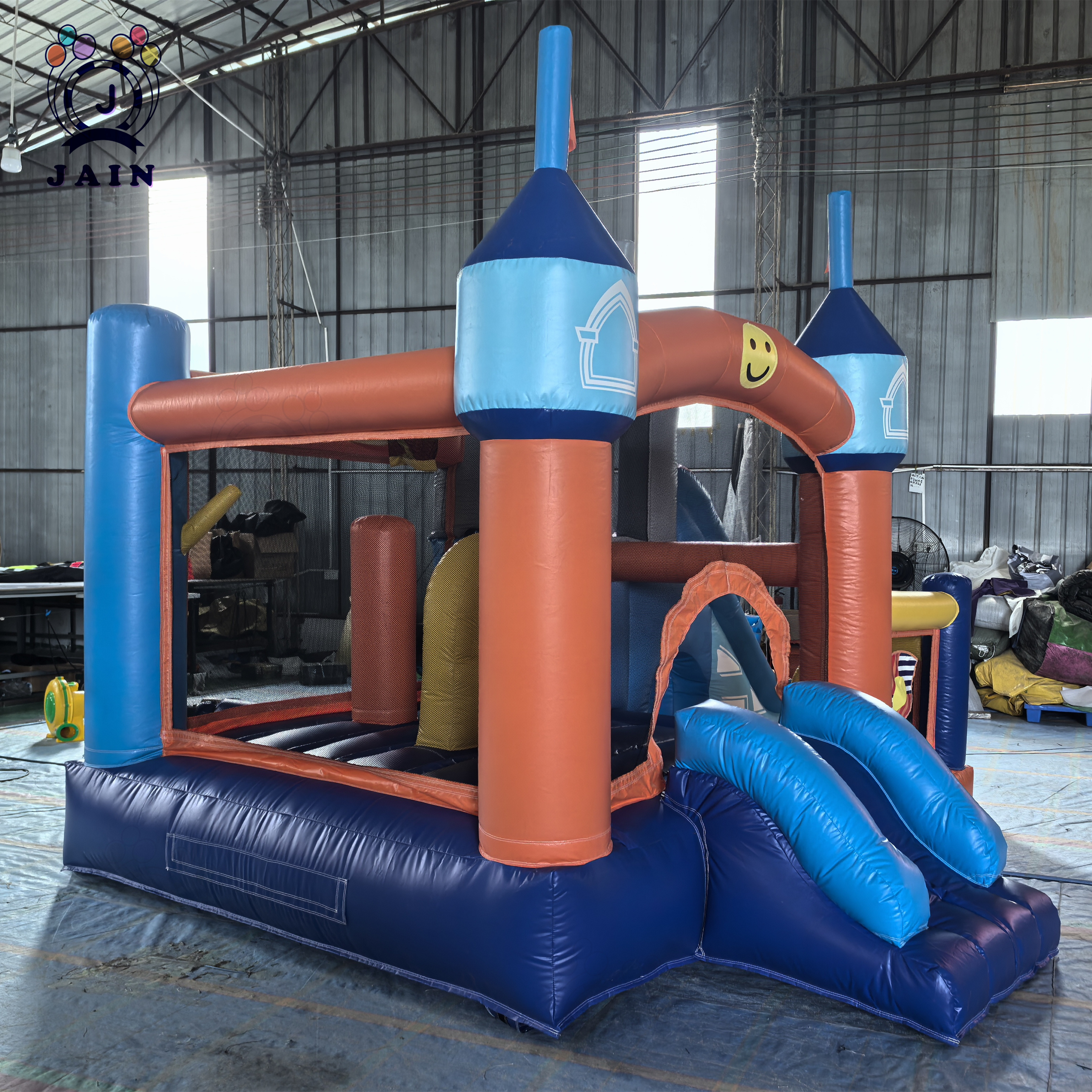 Inflatable Bounce House Castle - Kids Outdoor Bounce House recensione e prezzo