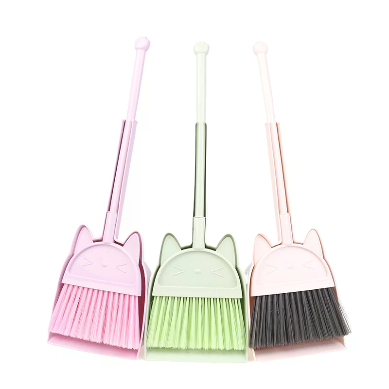 1 Set Cartoon Flexible Bristle - Kids Outdoor Broom recensione e prezzo